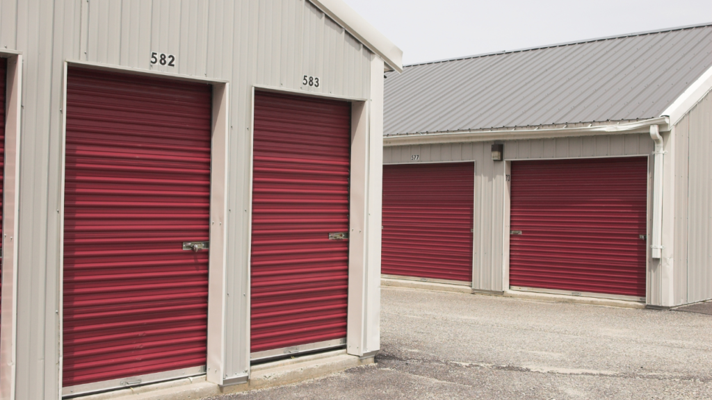 Storage Units 2023: Budgeting Tips and Prices